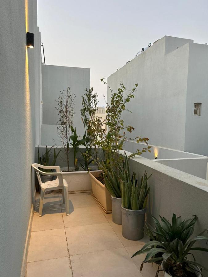 Independent Villa, 3 Floors, 5 Bedrooms, 6 Bathrooms Riyadh Eksteriør bilde